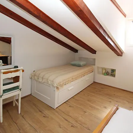 In Mit Eigenem Balkon By Interhome