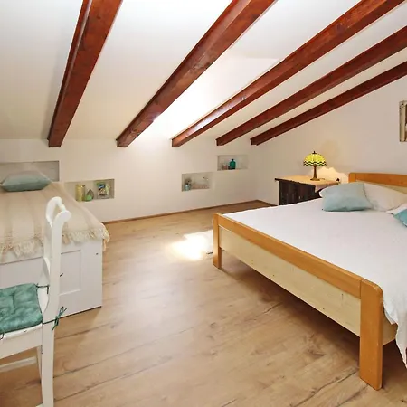 In Mit Eigenem Balkon By Interhome شقة باشْكا