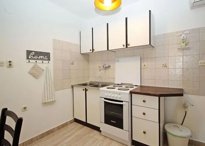 In Mit Eigenem Balkon By Interhome 公寓