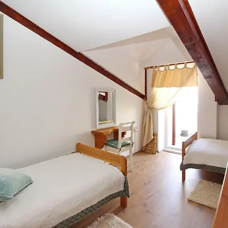 Apartament In Mit Eigenem Balkon By Interhome Baška