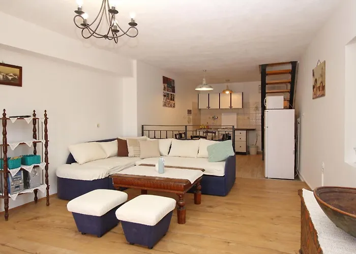 In Mit Eigenem Balkon By Interhome شقة *