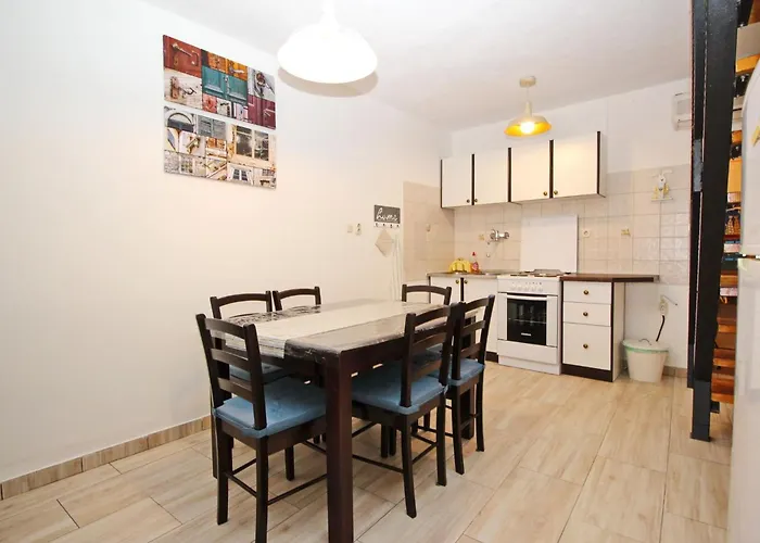 In Mit Eigenem Balkon By Interhome شقة *