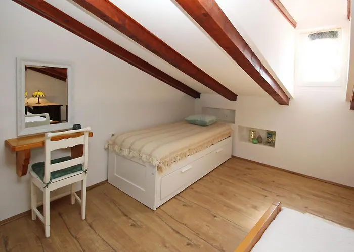 In Mit Eigenem Balkon By Interhome