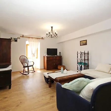 In Mit Eigenem Balkon By Interhome Apartmán Baška
