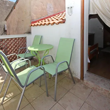 Apartament In Mit Eigenem Balkon By Interhome Baška